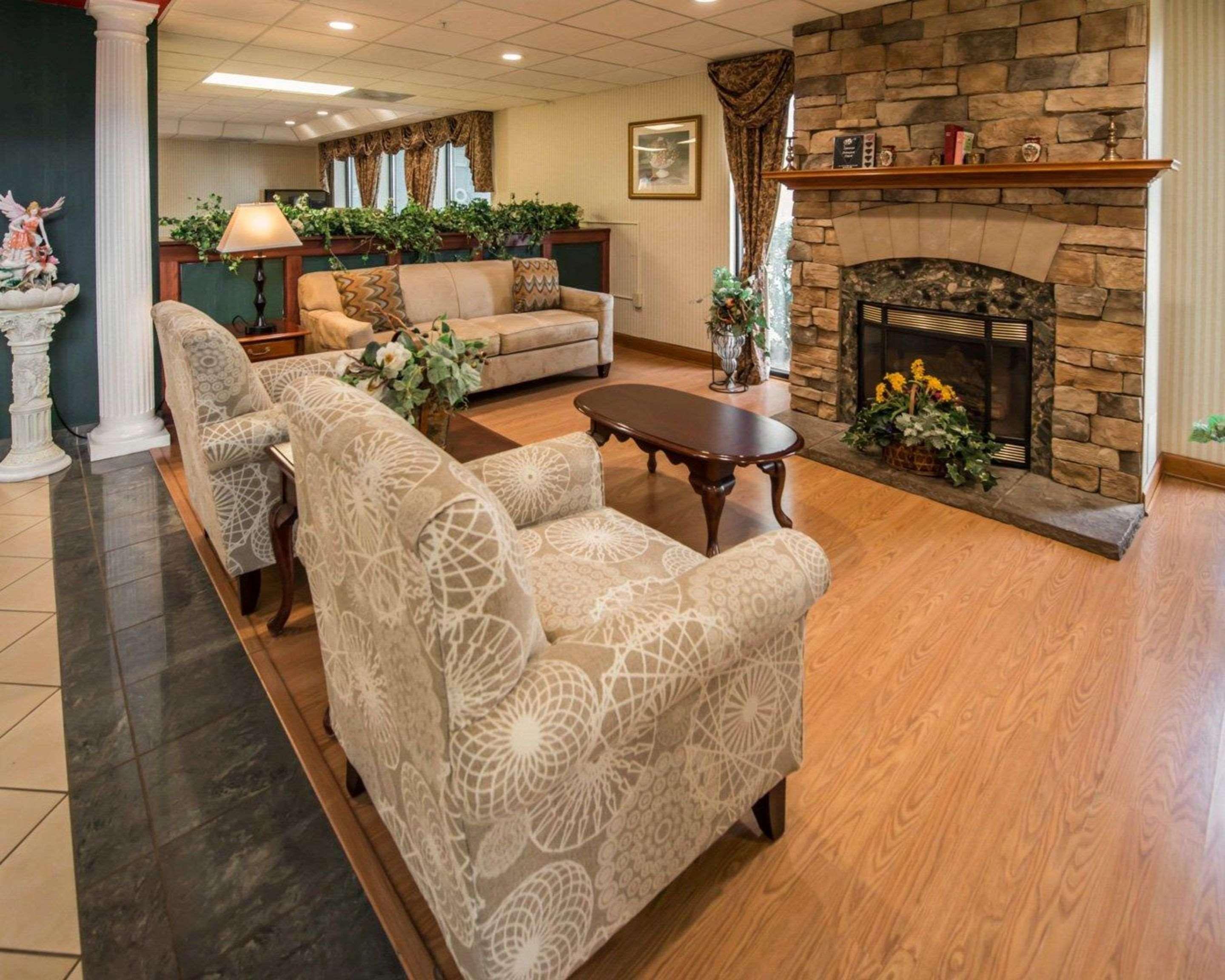 Comfort Inn & Suites Morganton Esterno foto