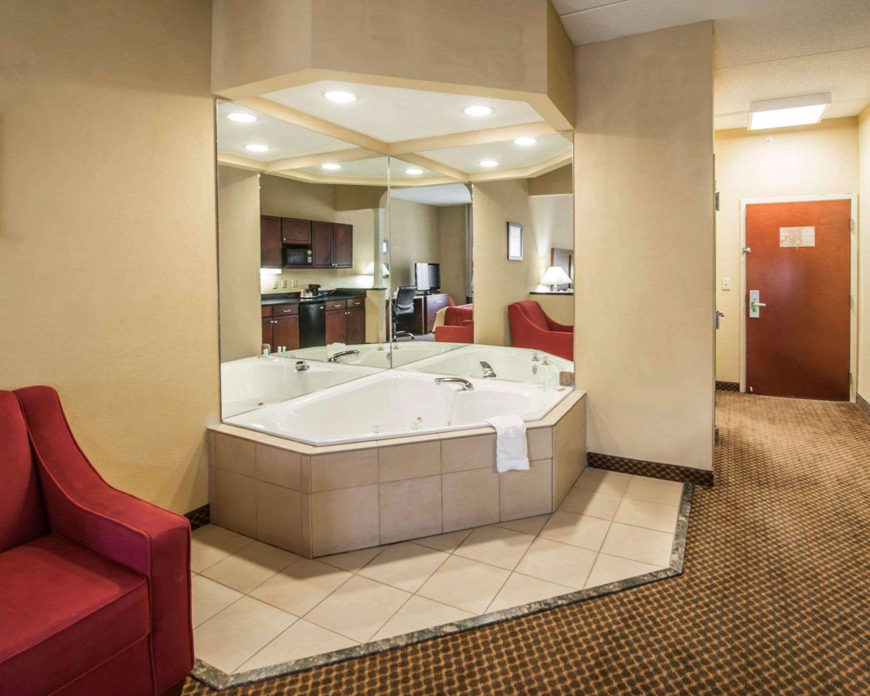 Comfort Inn & Suites Morganton Esterno foto