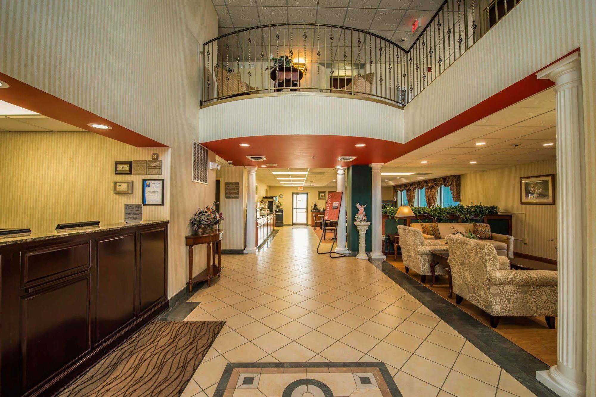 Comfort Inn & Suites Morganton Esterno foto
